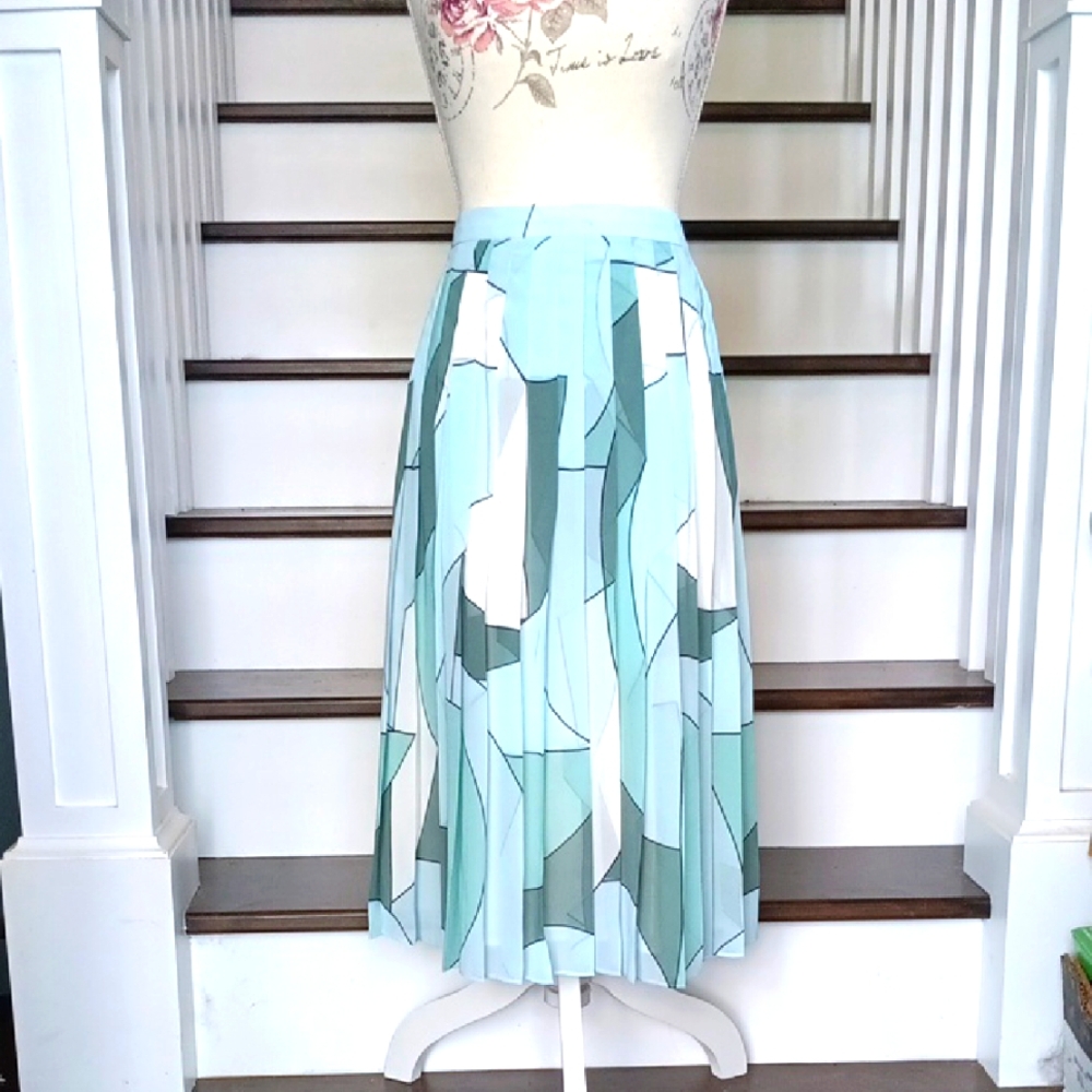 & Ann Taylor Flowy Pleated Chiffon A-Line Skirt
